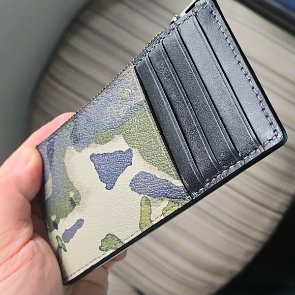 Coach Wallet - Picture 8 of 8